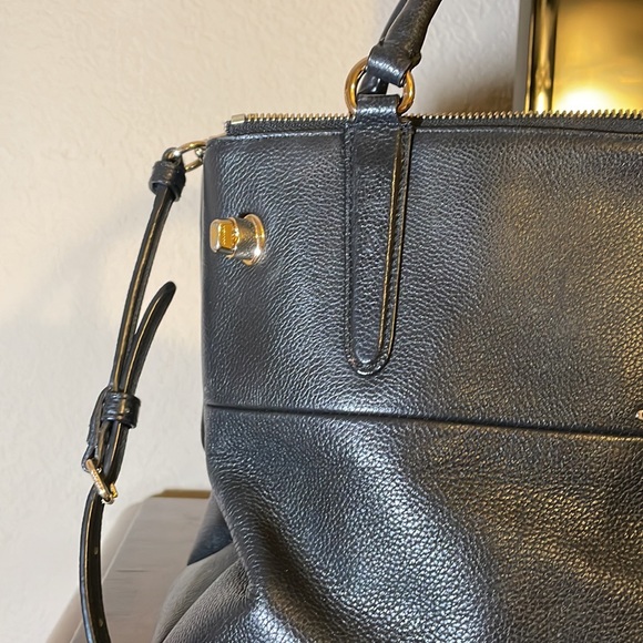 Beautiful COACH purse - Picture 3 of 10